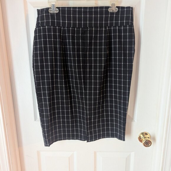 A B N checkers skirt - XL - Picture 3 of 5